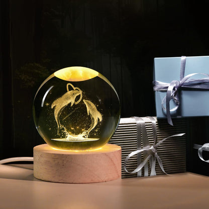 3D Dolphin Crystal Ball Night Light,Dolphin Figurine Lamp,Decorative Glass Sphere Ball Paperweight Crystal Sea Animal Decorations for Home(2.4 in)